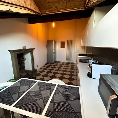 Loft Mansardato Sullo Skyline Di شقة بيرغامو