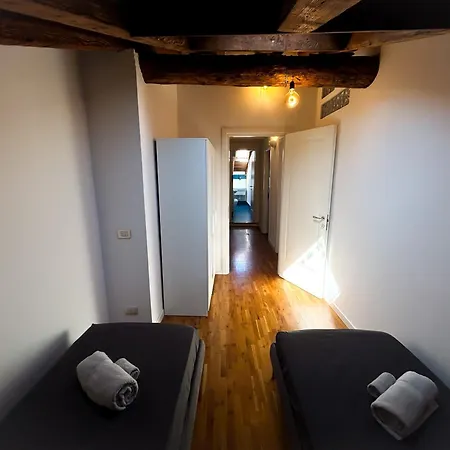 Loft Mansardato Sullo Skyline Di بيرغامو