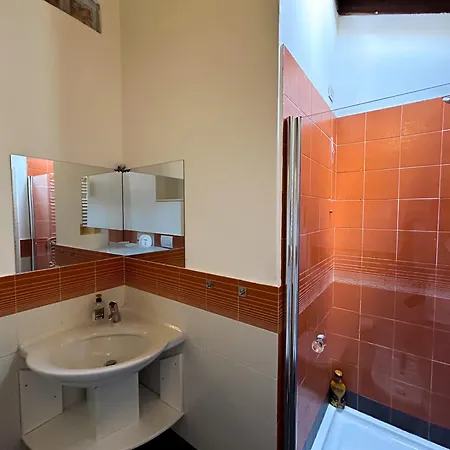 Loft Mansardato Sullo Skyline Di شقة *